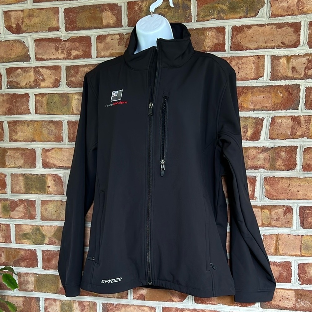 Spyder Black layer Ski Jacket w/ High Collar & Zip Closure. Price Modern logo. L